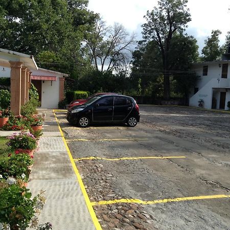 Hotel Tecozautla Εξωτερικό φωτογραφία